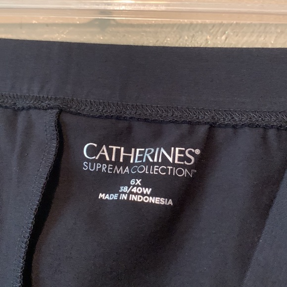 Catherine’s Suprema Collection 6X black stretchy Capris plaid leg design - Picture 5 of 5